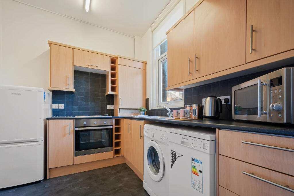 House in Leeds - View 2