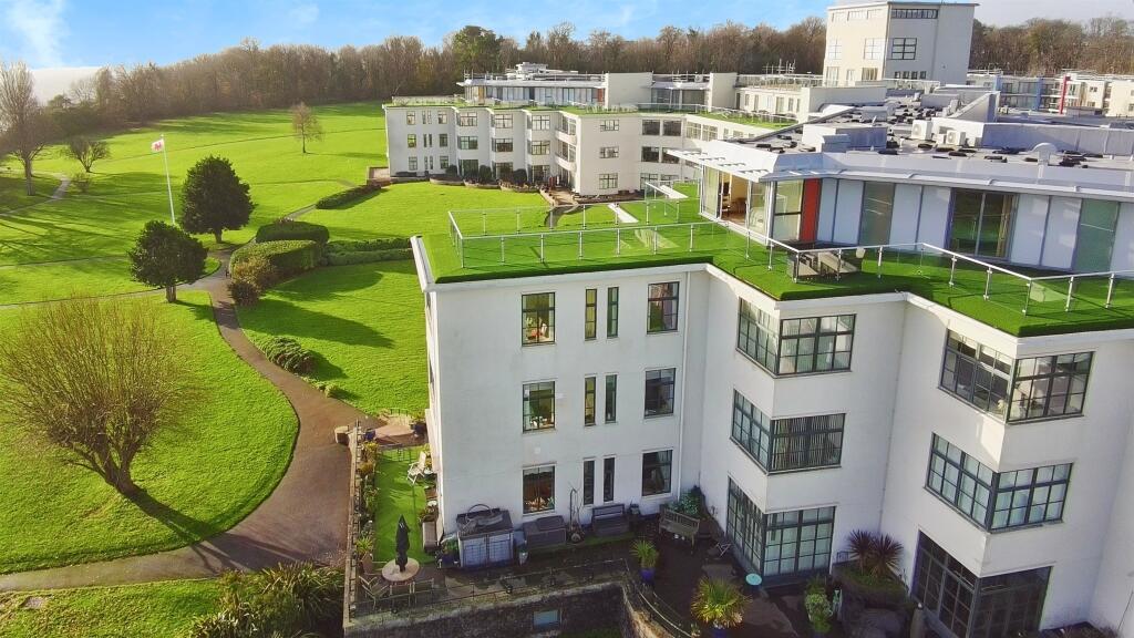 Apartment in Cardiff, Sully and Lavernock - View 4