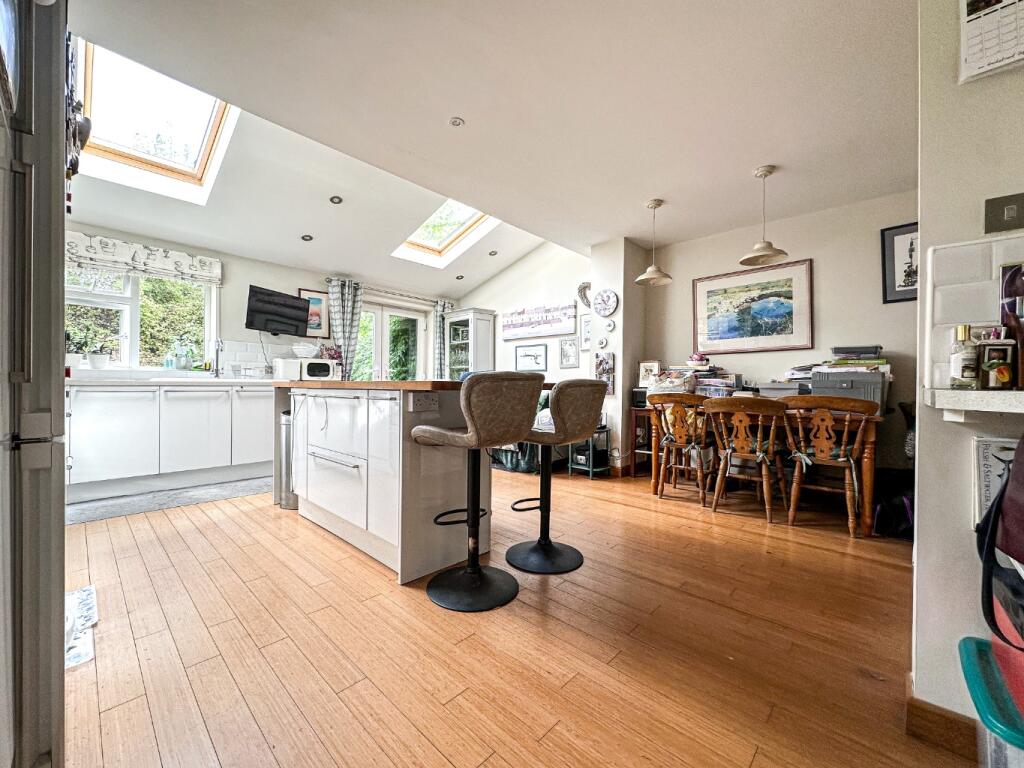 House in Taunton, Monkton Heathfield - View 4
