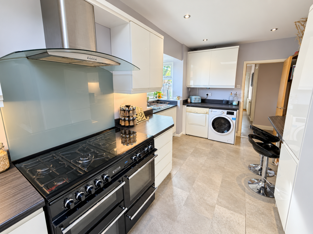 House in Rugby, Warwickshire - View 5