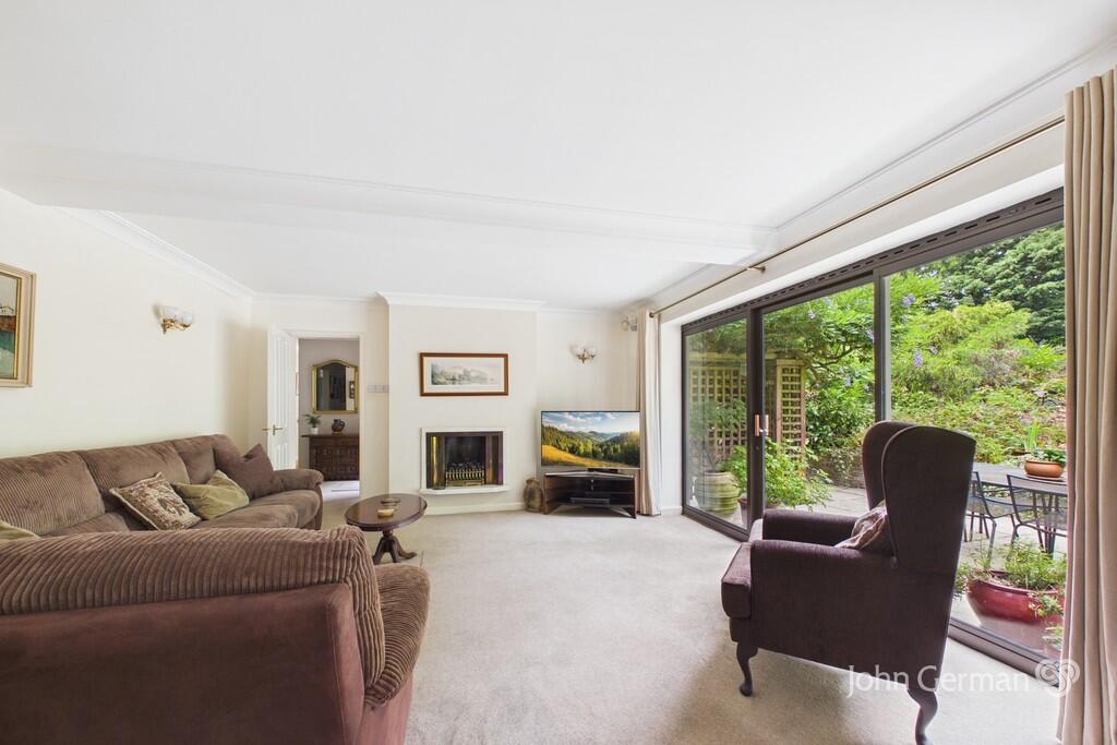 House in Stoke-on-Trent - View 4