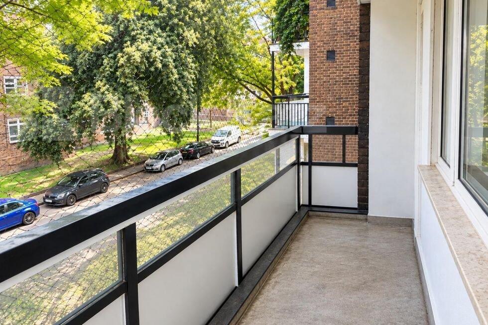 Apartment in London - View 5