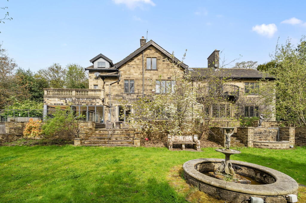 Highfield Lane, Oakworth, Keighley, BD22 7JB