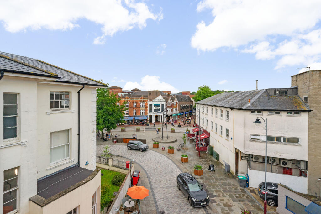 Apartment in Tonbridge - More