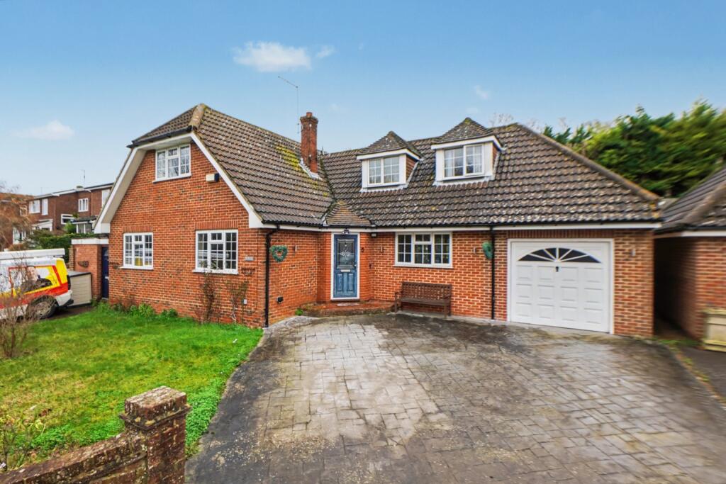 Main image of property: Highsted Valley, Rodmersham, Sittingbourne, Kent, ME9 0AB