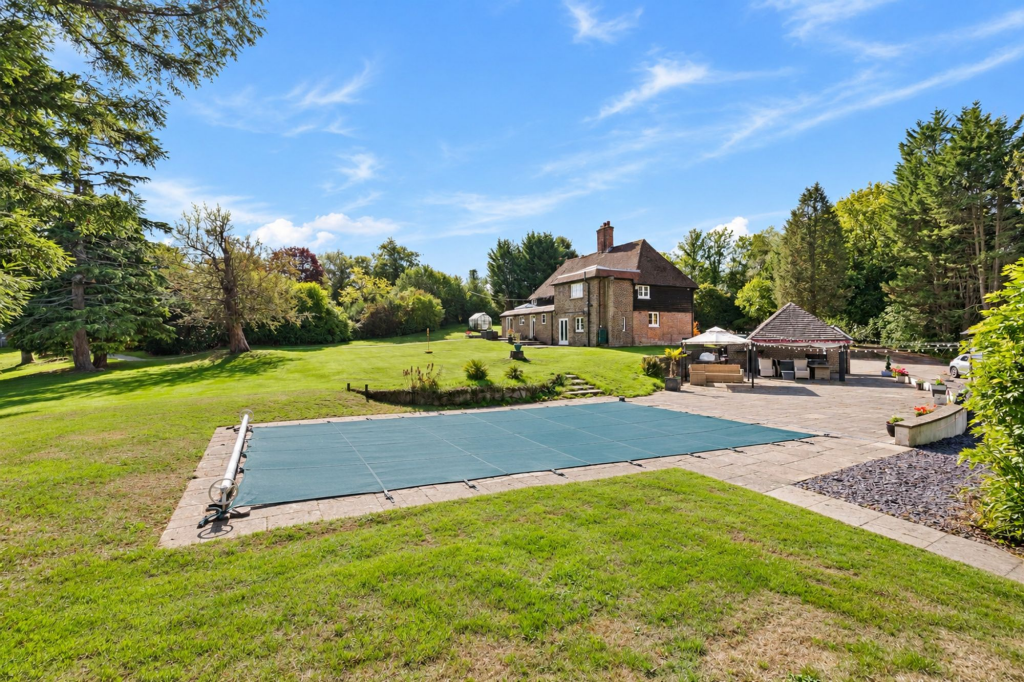 House in Mid Sussex, Turners Hill - View 4