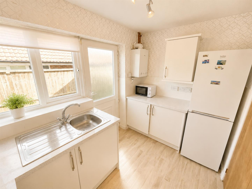 House in Pensby, Liverpool City Region - View 4