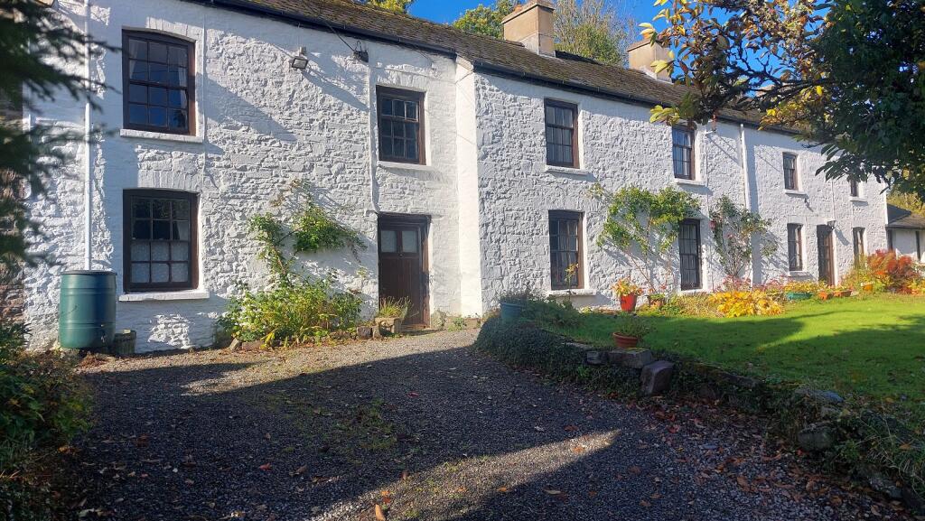 4-bed terraced on Sennybridge, Brecon, Powys., £475,000