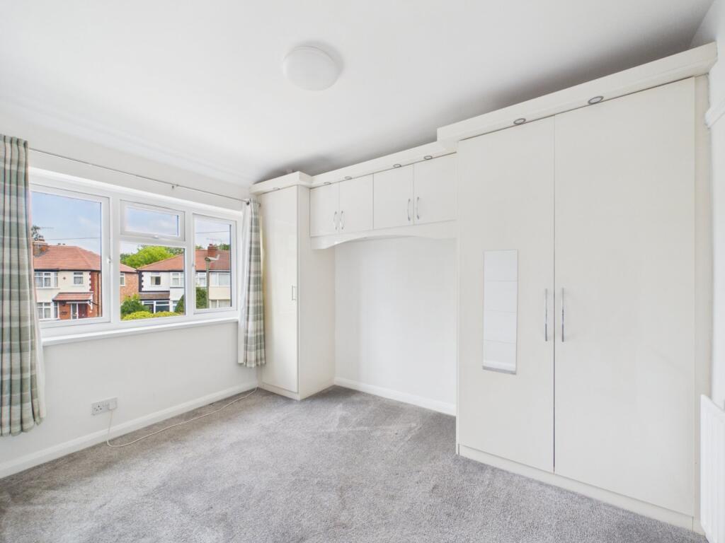 House in Twickenham - More