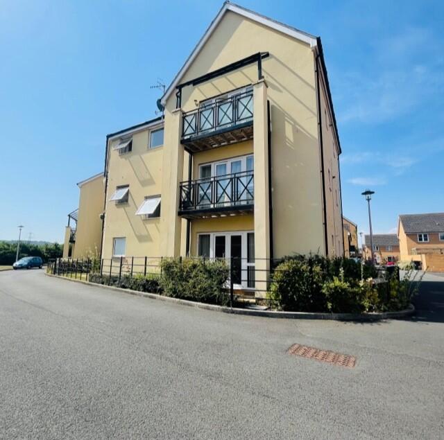 Main image of property: Wagtail Crescent, Portishead
