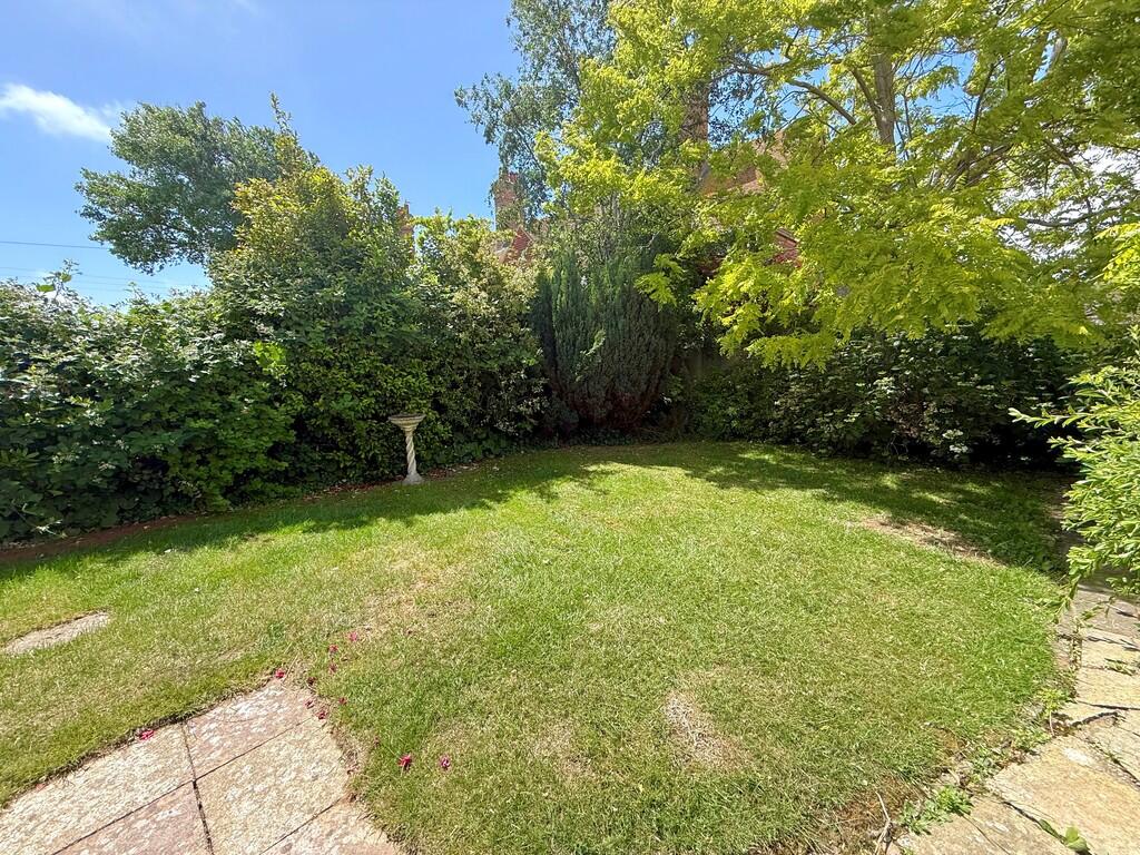 Sea Lane, Rustington photo 5