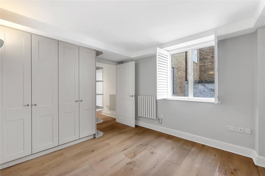 Apartment in London, St Luke's, Finsbury - View 2