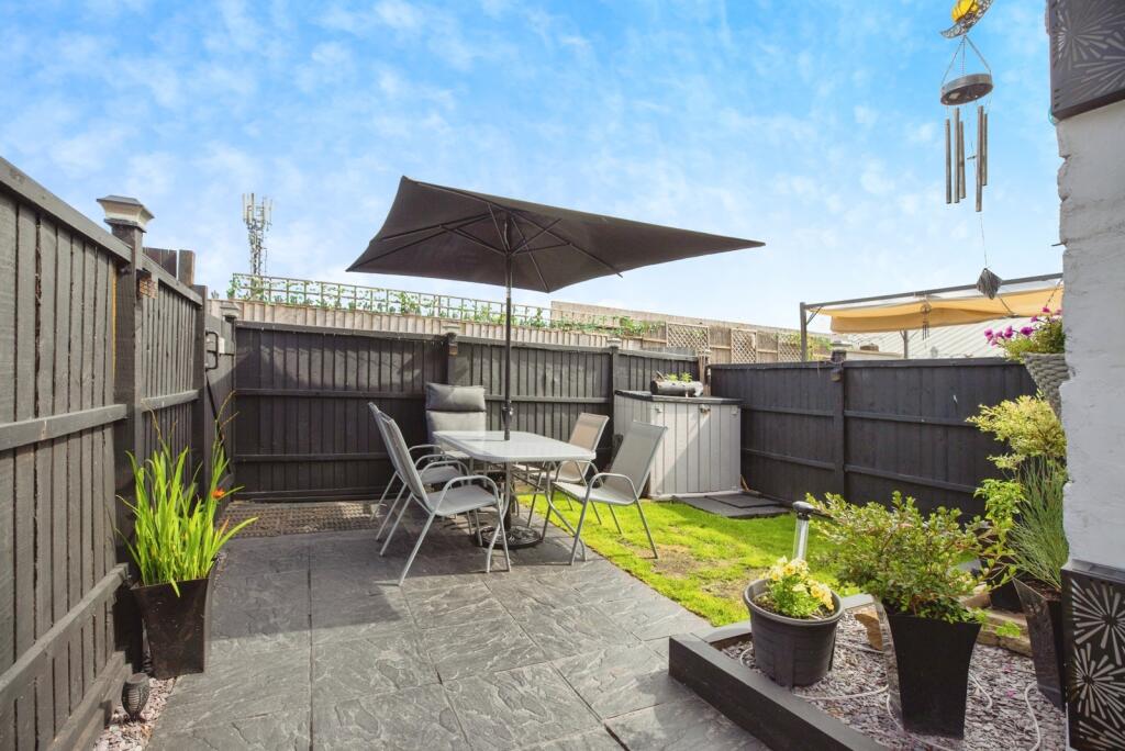 House in Bury, Chesham - View 2