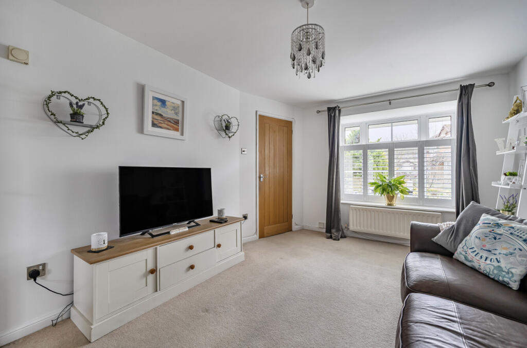 Buccaneer Close, Woodley, Reading, Berkshire, RG5 photo 3