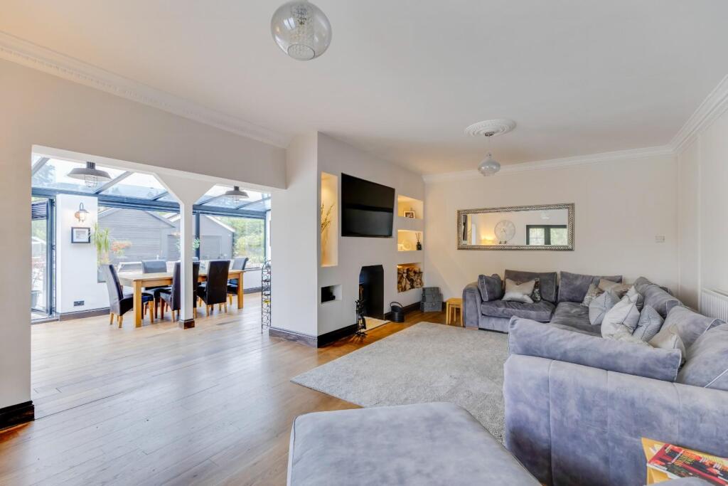 House in Peterston-super-Ely - More