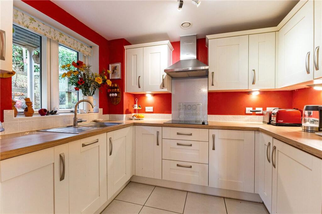Apartment in Swindon - View 3