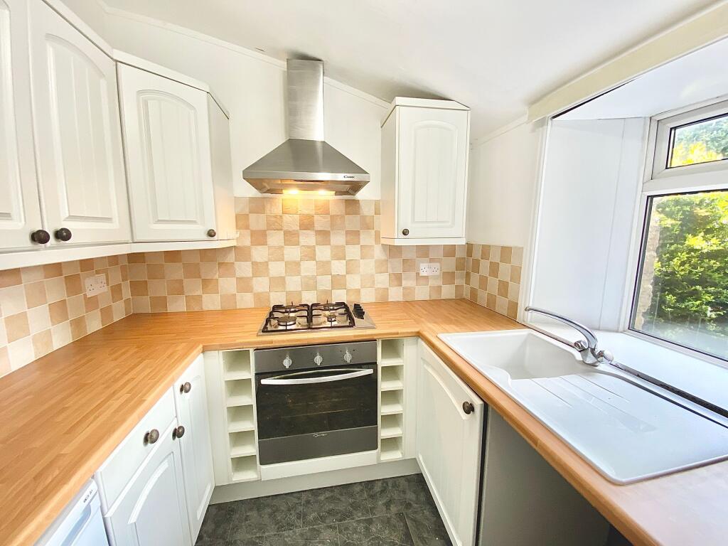 House in Huddersfield, Little Lepton, Kirkburton - View 4