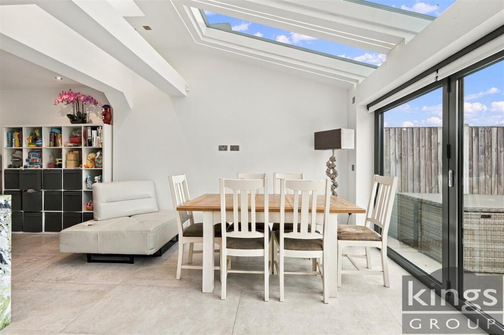 House in London - View 4
