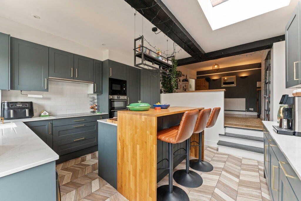 House in Salisbury - View 4