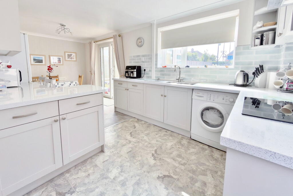 Ringmer Road, Worthing, BN13 1DX photo 4