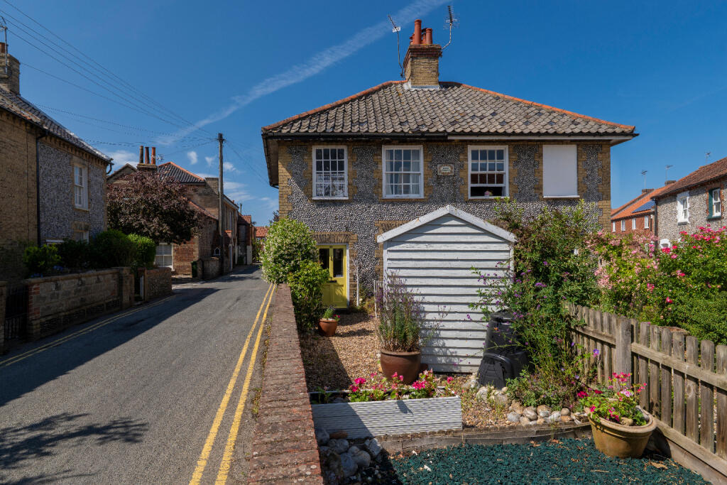 Albert Street, Holt, photo 2