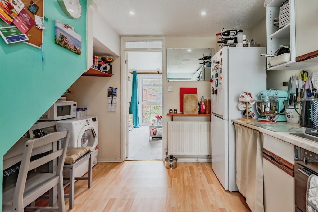 House in Haywards Heath - View 5