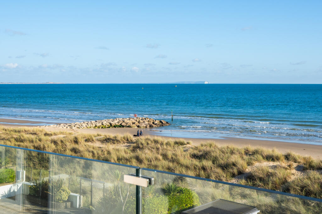 Apartment in Bournemouth - More