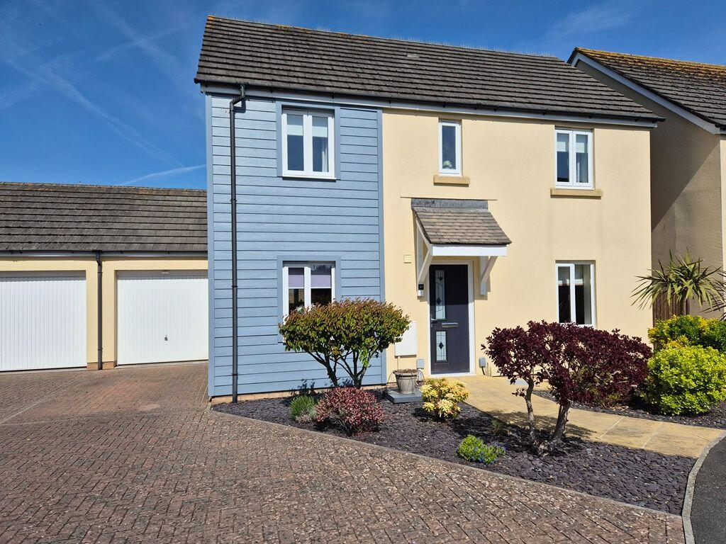 Main image of property: Pavilions Close, Brixham, tQ5 8BU