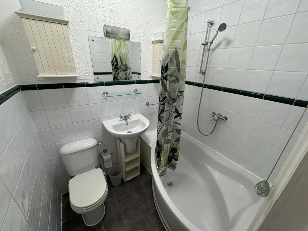 2 bedroom ground floor flat for rent