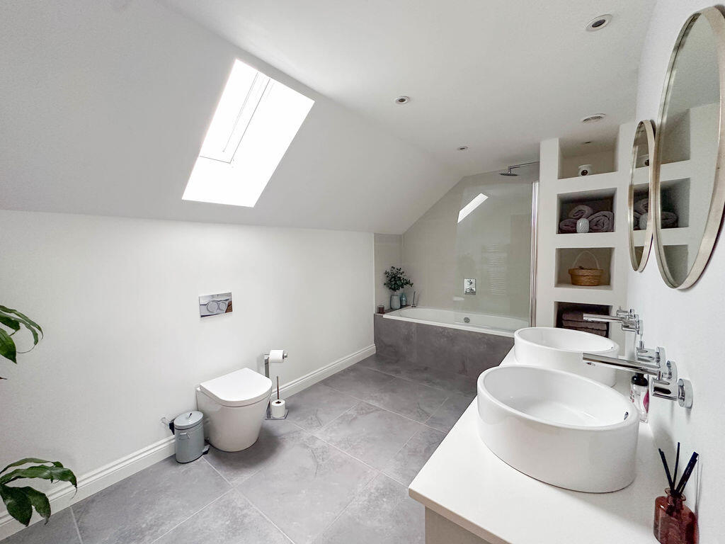 Additional image 44 of Pilton