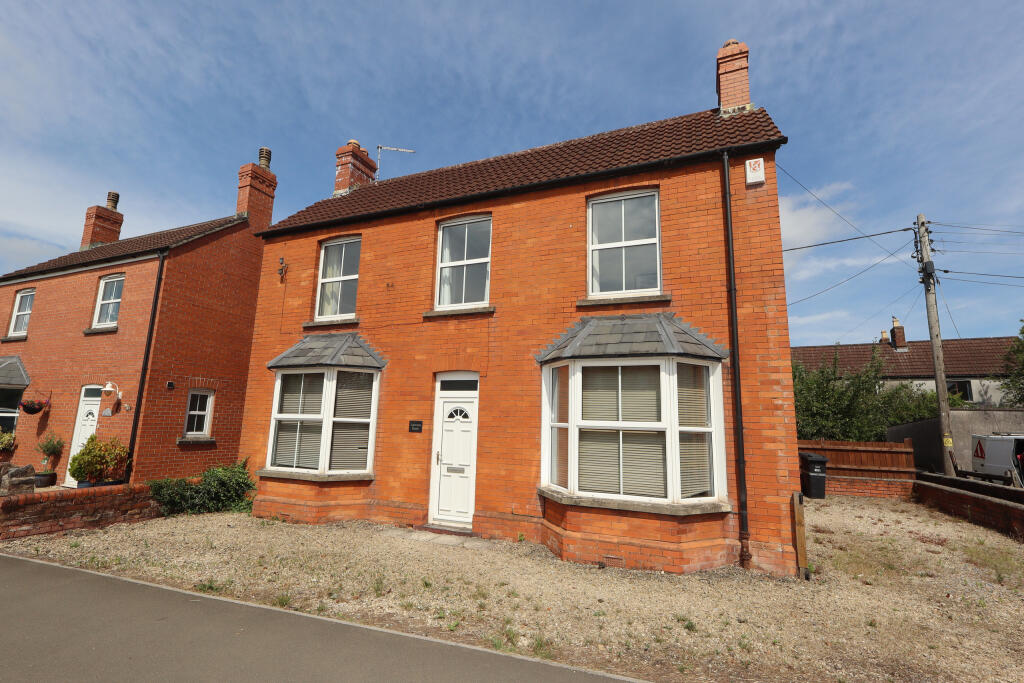 3-bed detached on Glastonbury Road, Wells, £399,950