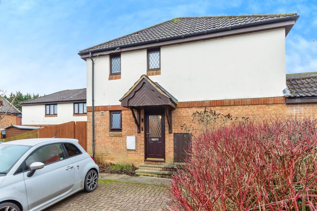Main image of property: Rosemont Close, LETCHWORTH GARDEN CITY