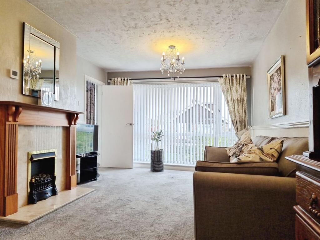 Rooktree Way, Haynes, Bedfordshire, MK45 photo 2