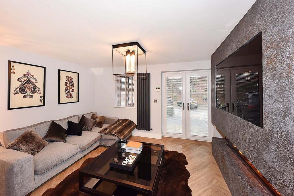 House in Stockport - View 4
