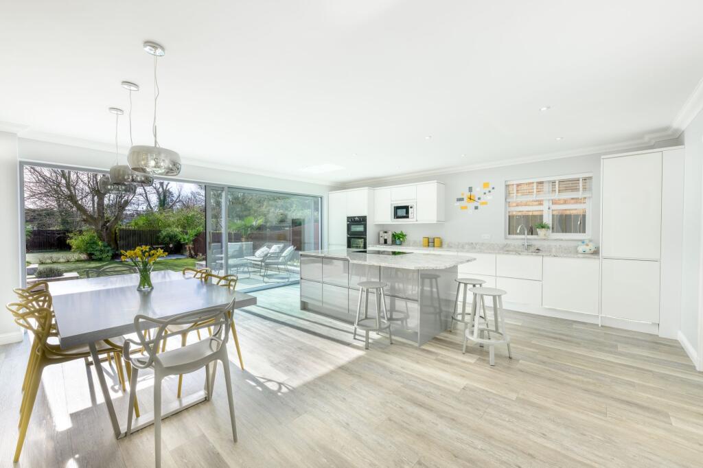 The Larches, Doddington, PE15 photo 3