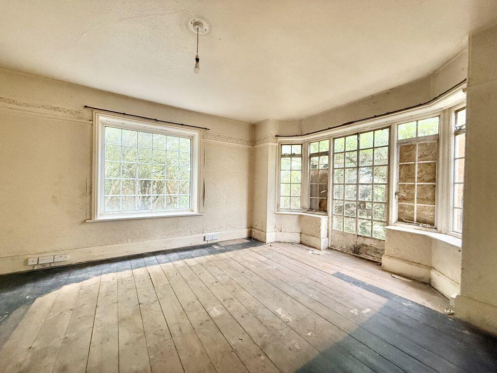 House in Torquay - More