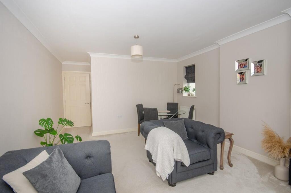 Apartment in Bristol, Staple Hill and Mangotsfield - View 4