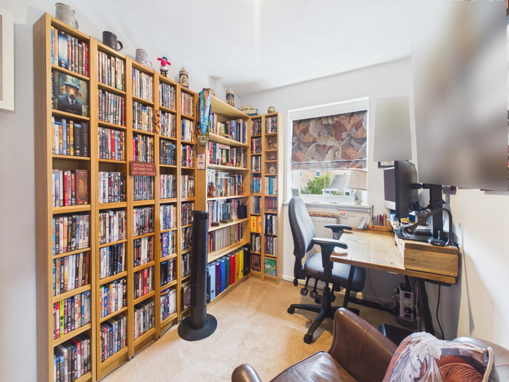 House in Swindon, Calne - More