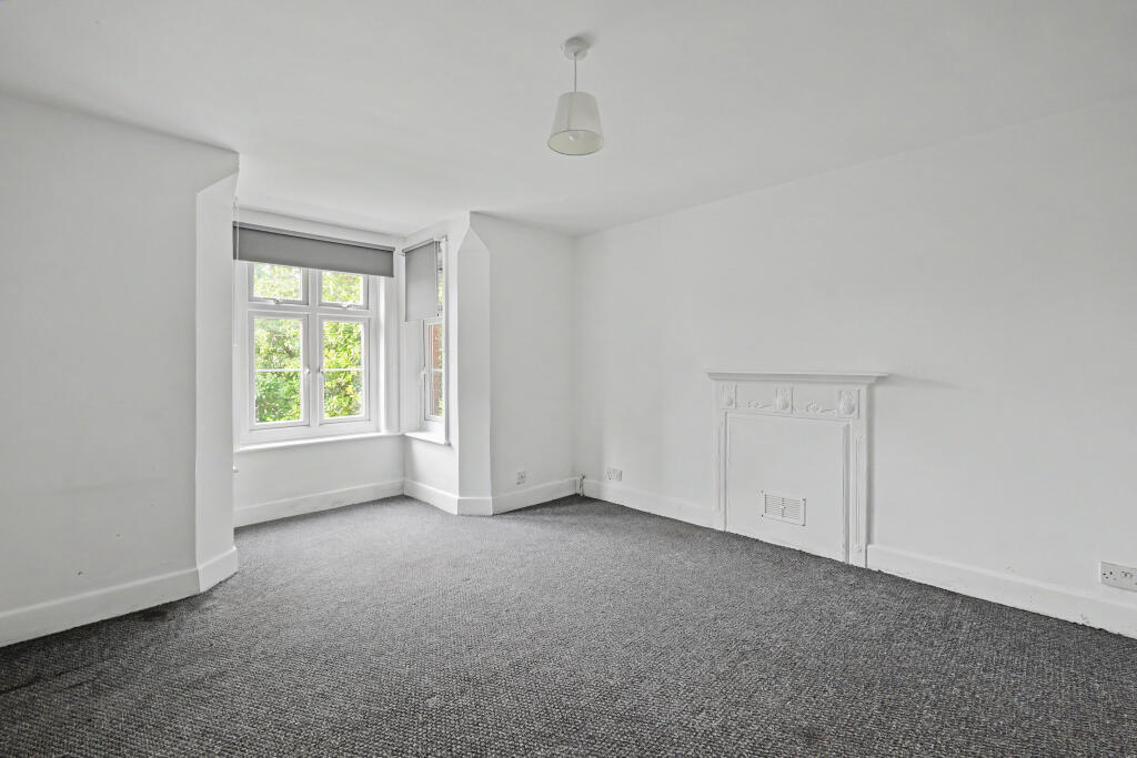 House in Southampton - View 3