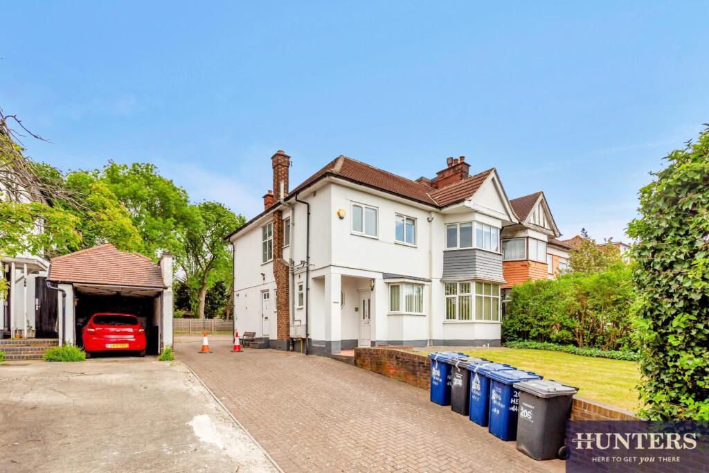 Main image of property: Hendon Way, London, NW4