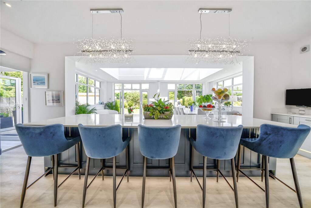 Main image of property: South Walk, Middleton-On-Sea, West Sussex, PO22