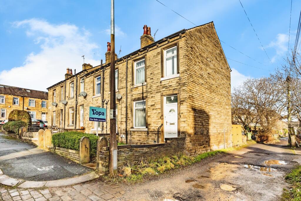 Moorfield Road, Huddersfield, HD1, Huddersfield