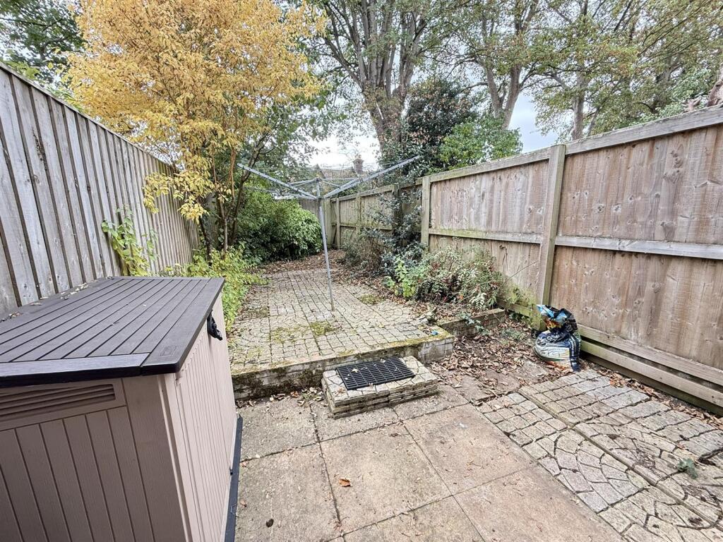 House in Chippenham, Wiltshire - View 4