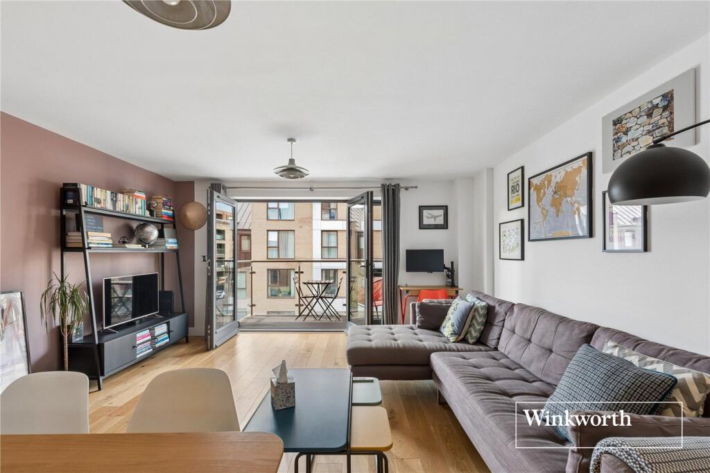 Apartment in London, Millbrook Park, West Finchley - View 3