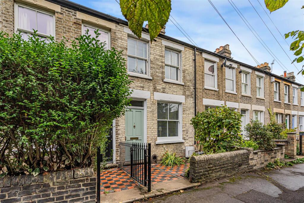 2-bed terraced on Springfield Terrace, Cambridge, £465,000
