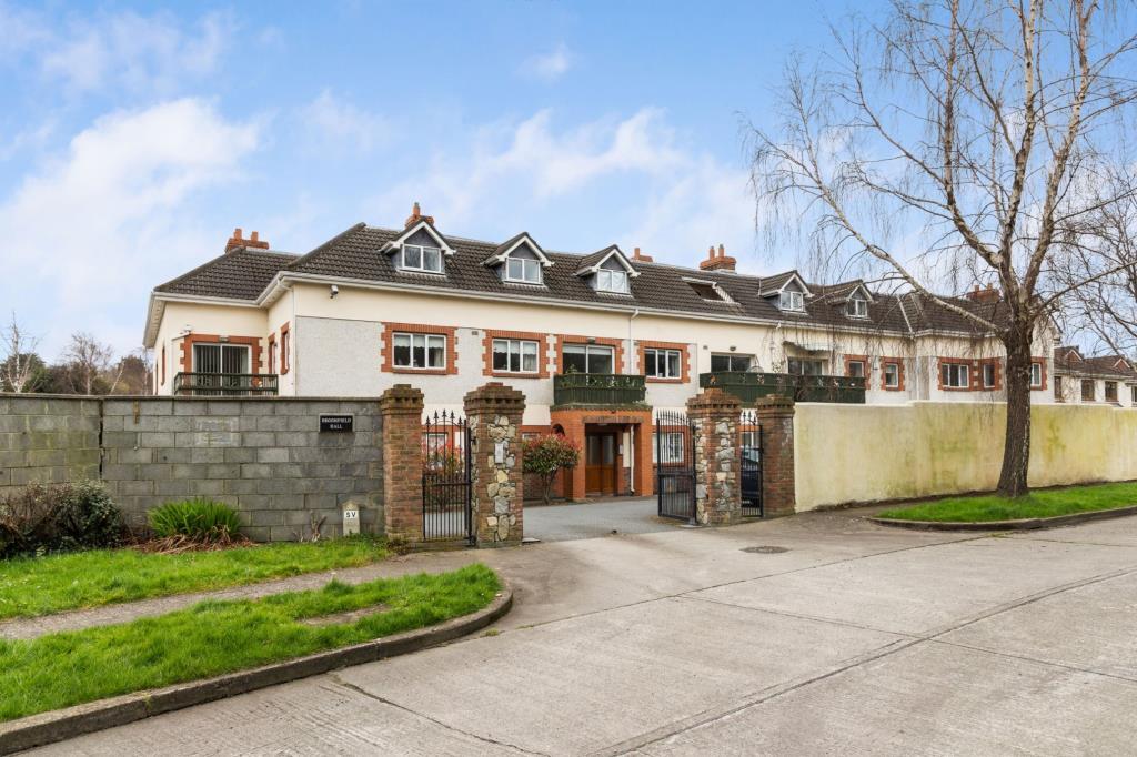 Main image of property: 14 Broomfield Hall, Shankill, Dublin 18, D18 N735