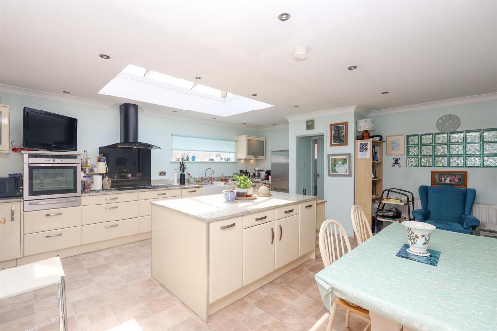 House in Masham, North Yorkshire - More