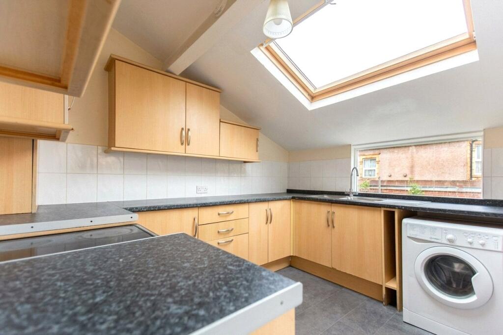 House in Bristol, Pigsty Hill, Ashley Down - More