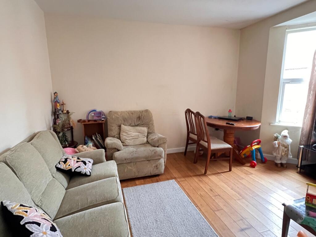 Additional image 3 of Goldcroft, Yeovil, Somerset, BA21 4DH