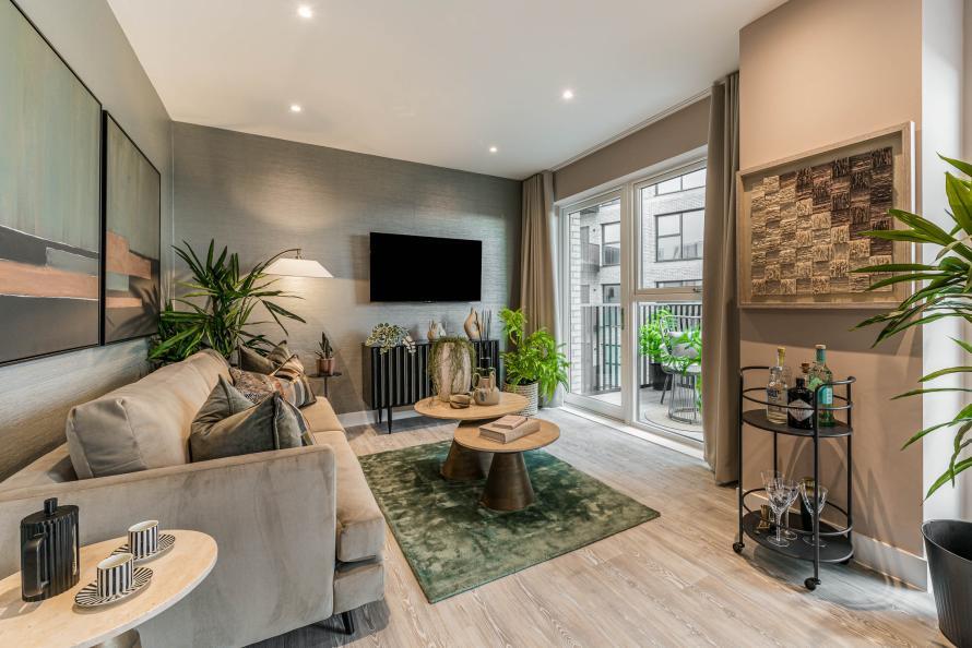 Main image of property: Kew Bridge Rise,
Brentford,
London,
TW8 0EX